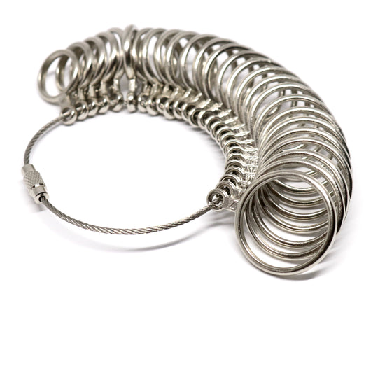 UK sized, A-Z, thin-band, ring sizer. Find your ring size.