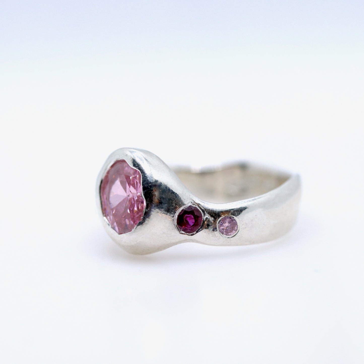 Ring - Curvy Pink Oval