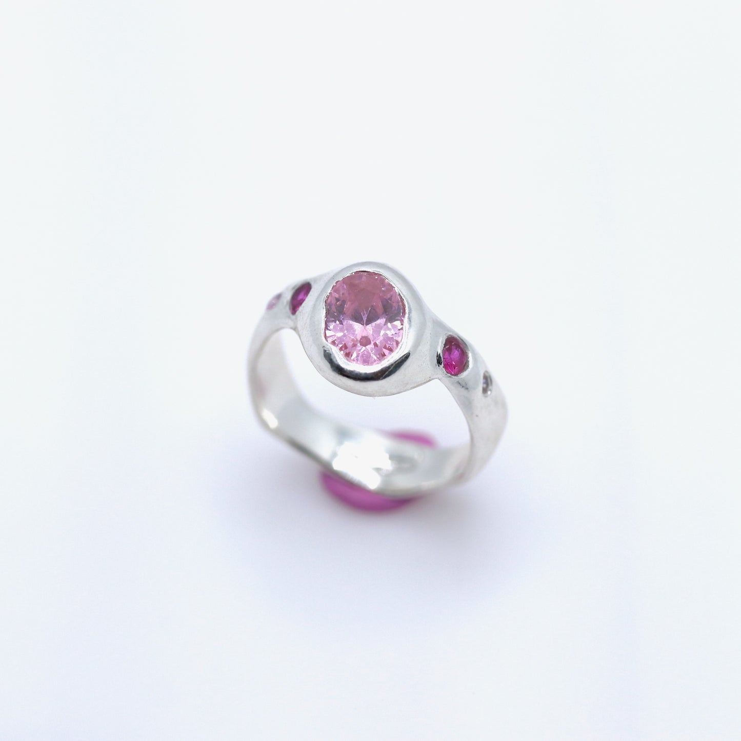 Ring - Curvy Pink Oval