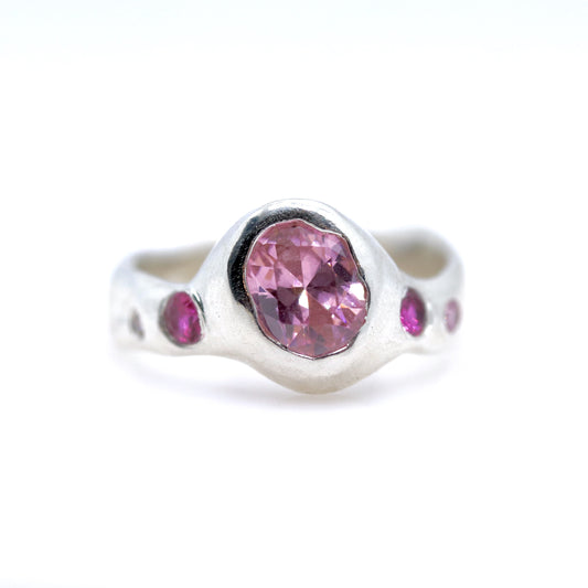 Ring - Curvy Pink Oval